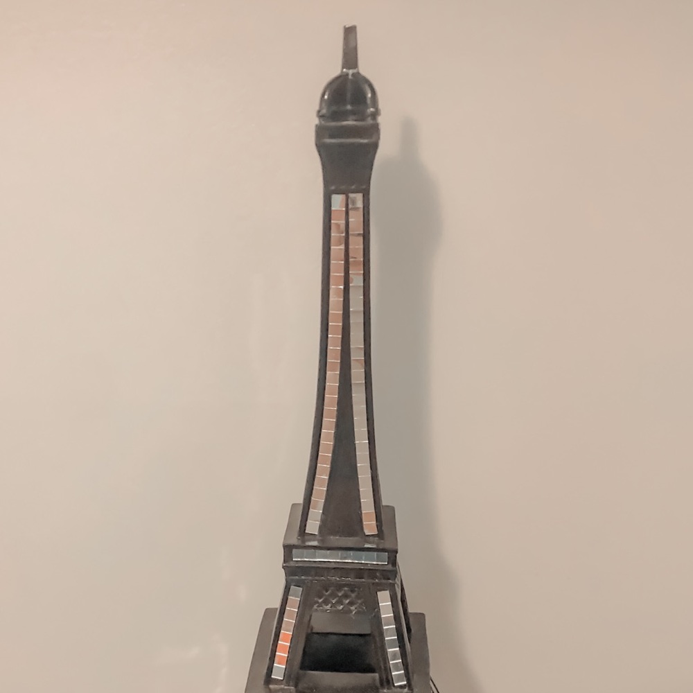 mirrored black eiffiel tower room decoration